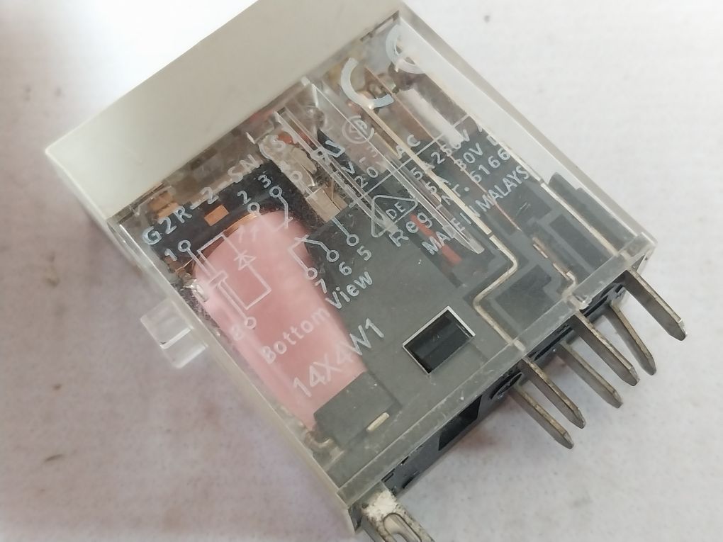 Omron G2R-2-sn (S) Power Relay