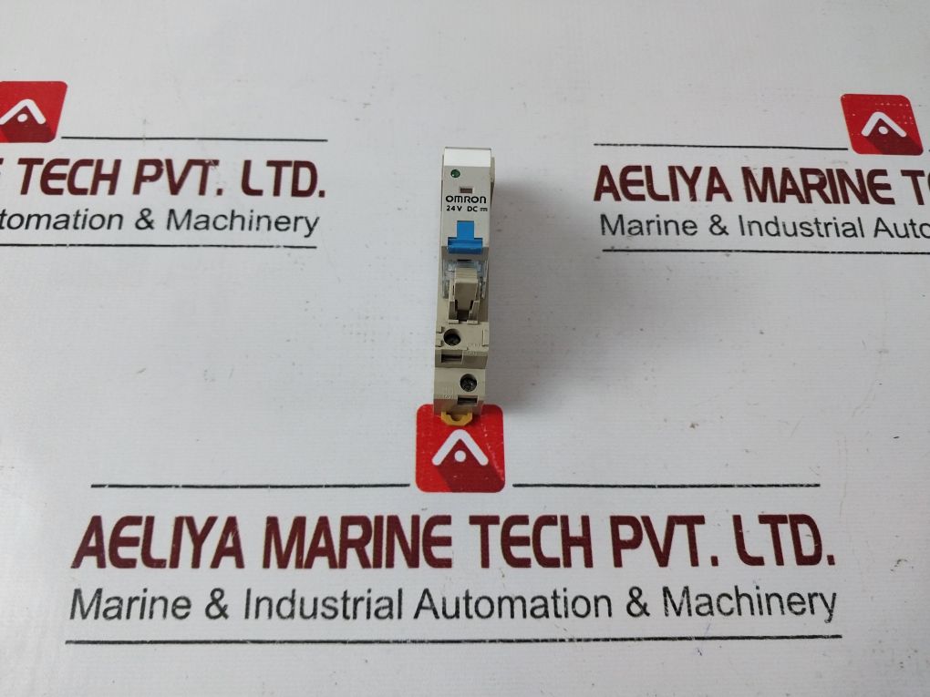 Omron G2R-2-sndi (S) Relay With Socket
