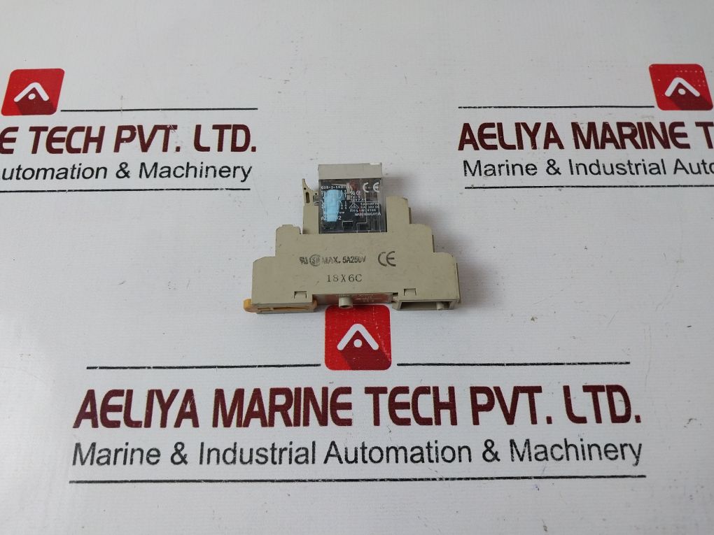 Omron G2R-2-sndi (S) Relay With Socket