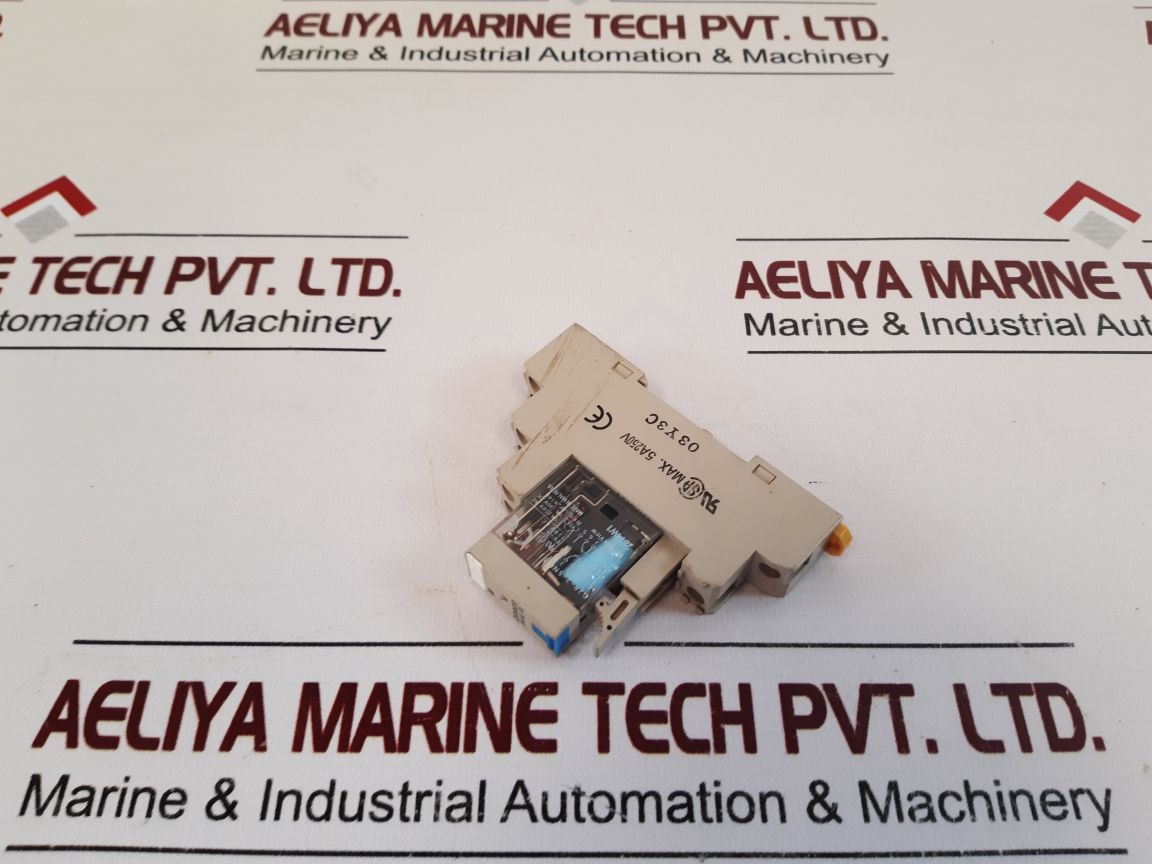 Omron G2R-2-sni (S) Relay With Socket