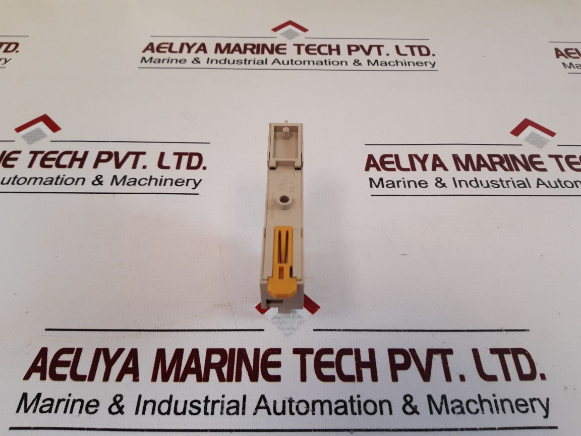Omron G2R-2-sni (S) Relay With Socket