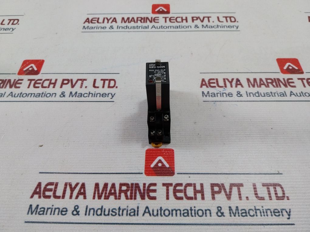 Omron G3Fd-102Sn Solid State Relay With Socket Pyf08A 250V