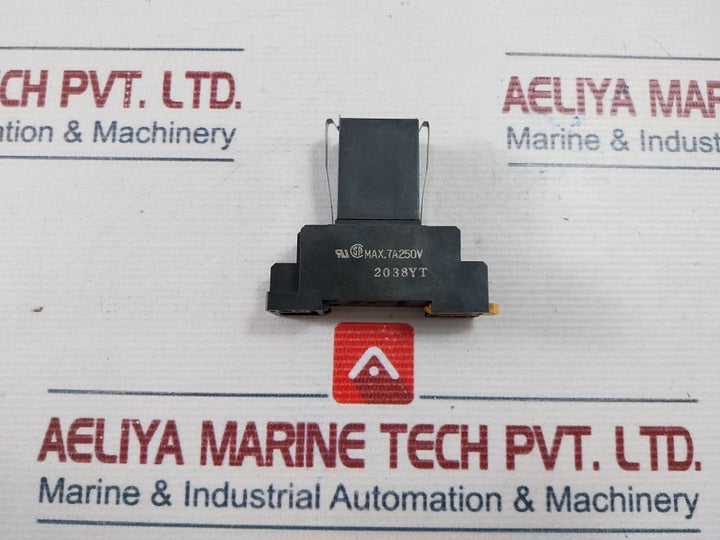 Omron G3Fd-102Sn Solid State Relay With Socket Pyf08A 250V