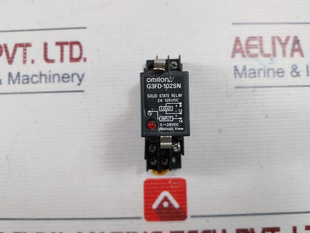 Omron G3Fd-102Sn Solid State Relay With Socket Pyf08A 250V