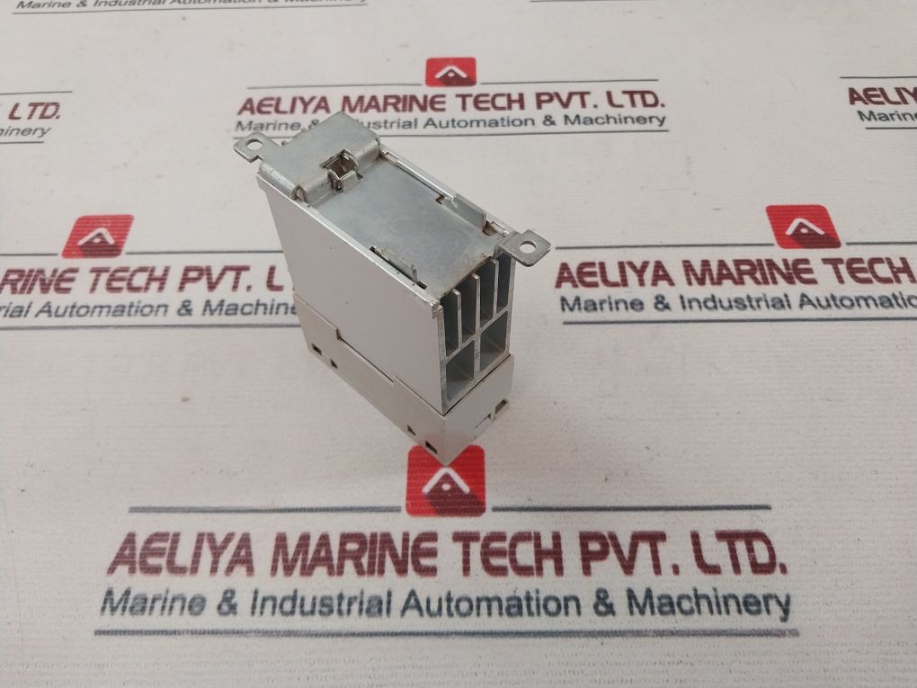 Omron G3Pa-420B Solid State Relay 5-24Vdc---