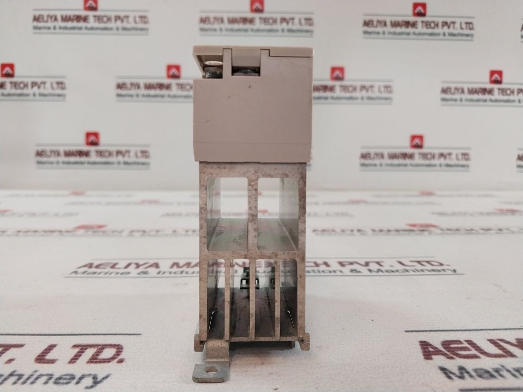 Omron G3Pa-420B Solid State Relay 5-24Vdc---