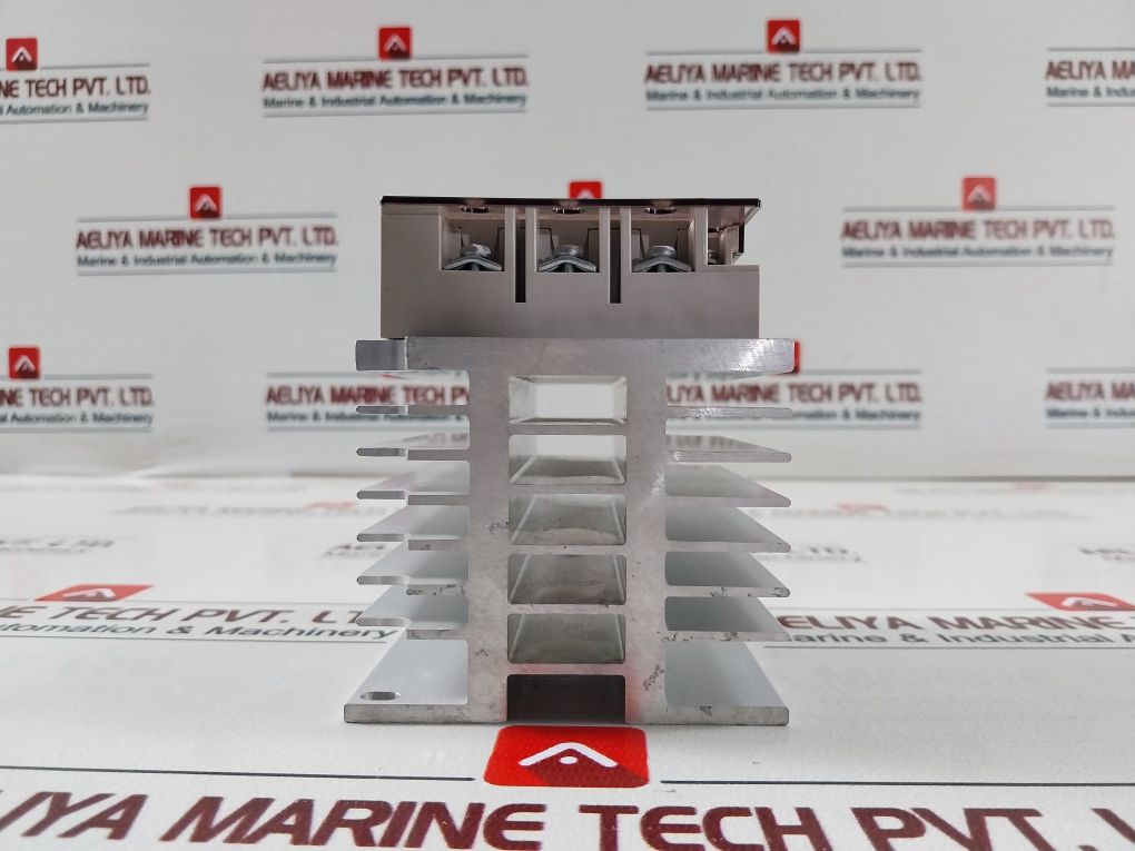 Omron G3Pb-215B-2H-vd Solid State Contactor 