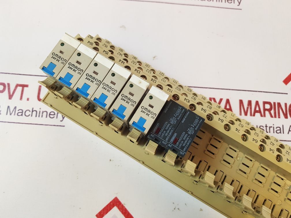 Omron G70A-z0C16-4 Output Module
