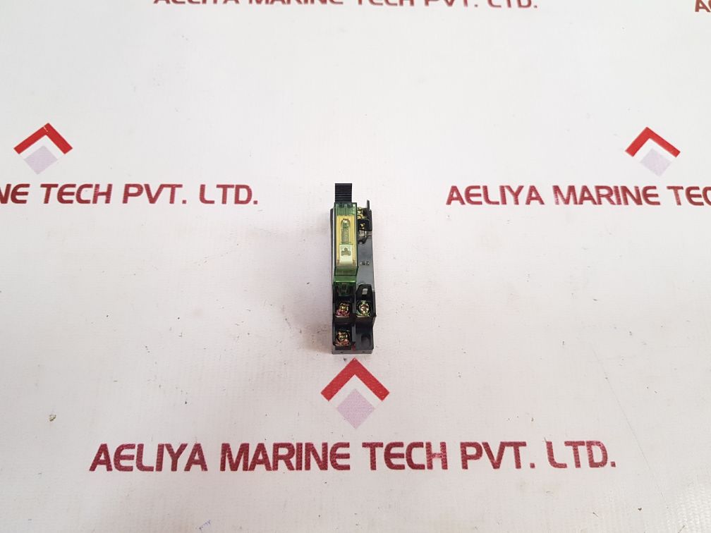 Omron G7T-1122S Relay With Socket Base
