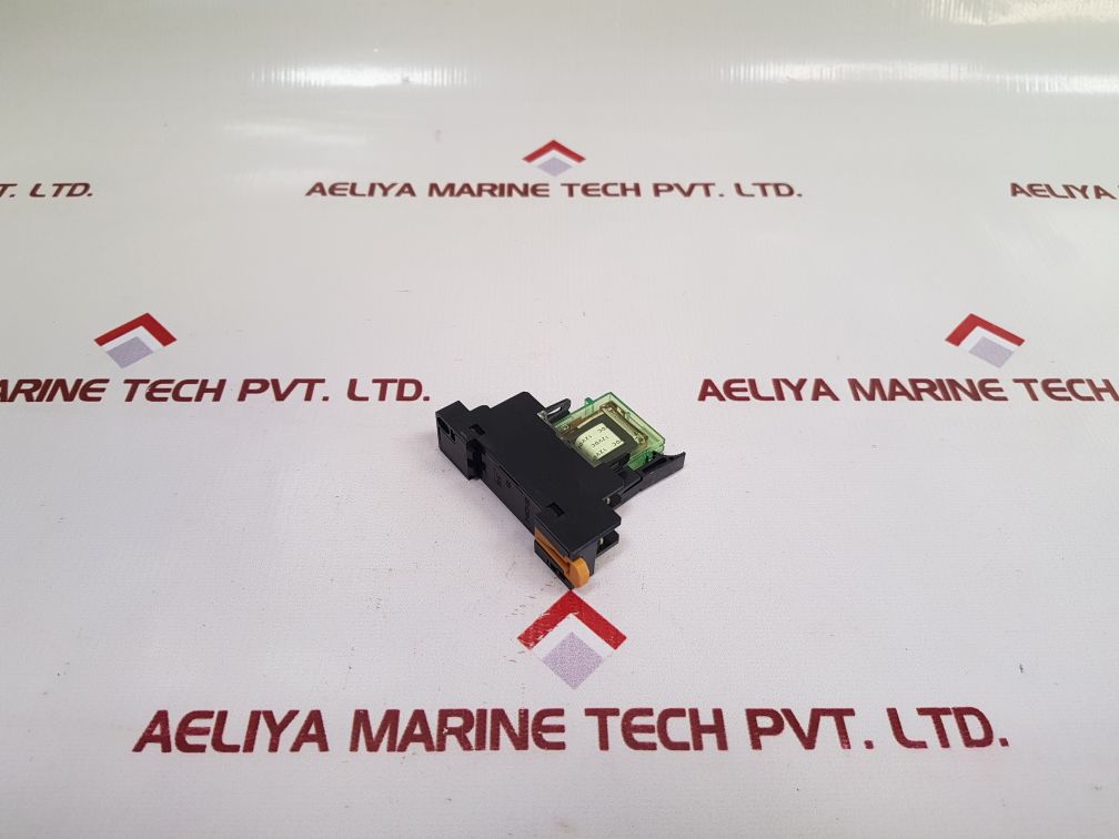 Omron G7T-1122S Relay With Socket Base