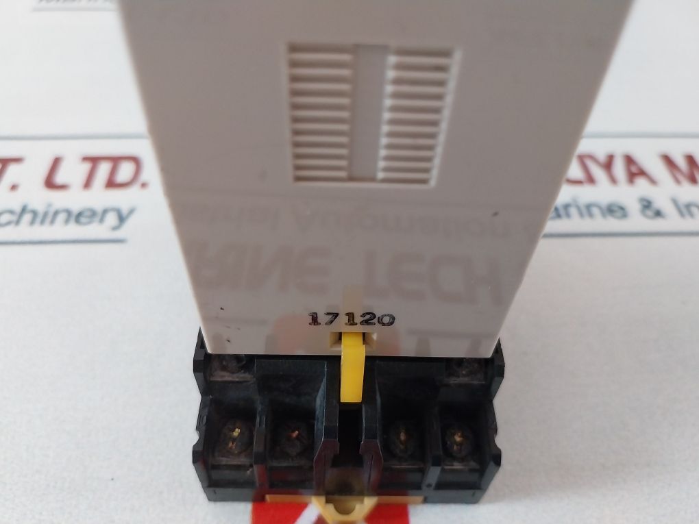 Omron H3Ba-305 Timer 100/110/120Vac 50/60Hz