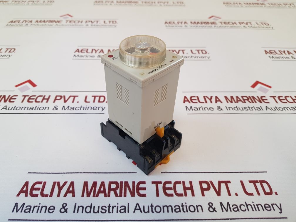 Omron H3Ba Timer 0-10 Sec 24 Vdc With Socket