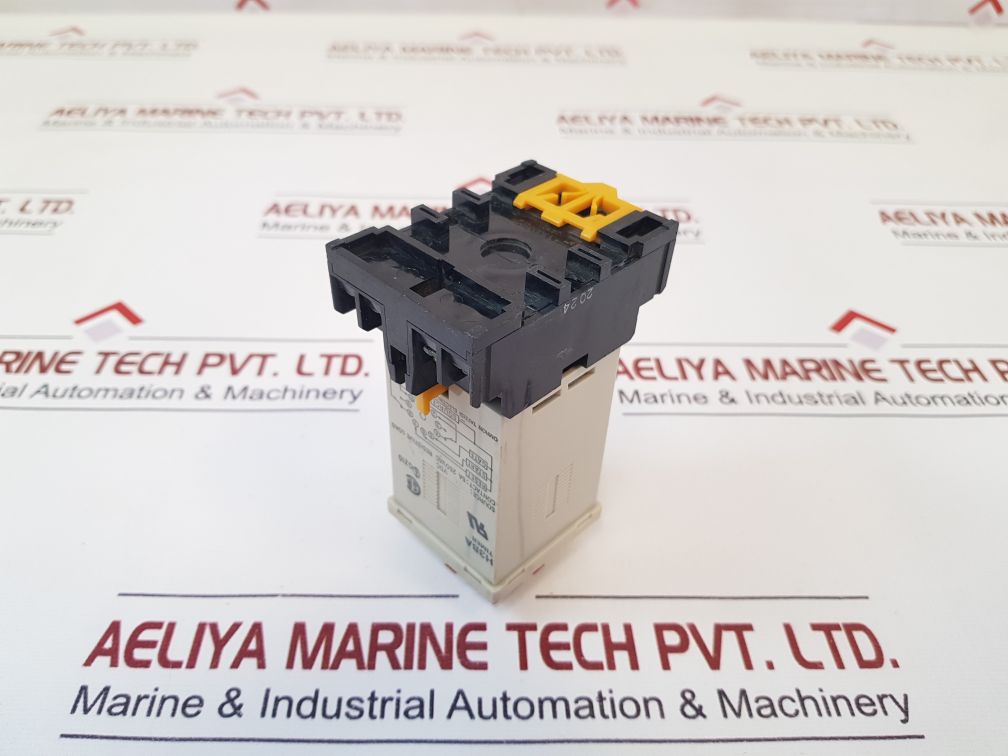 Omron H3Ba Timer 0-10 Sec 24 Vdc With Socket