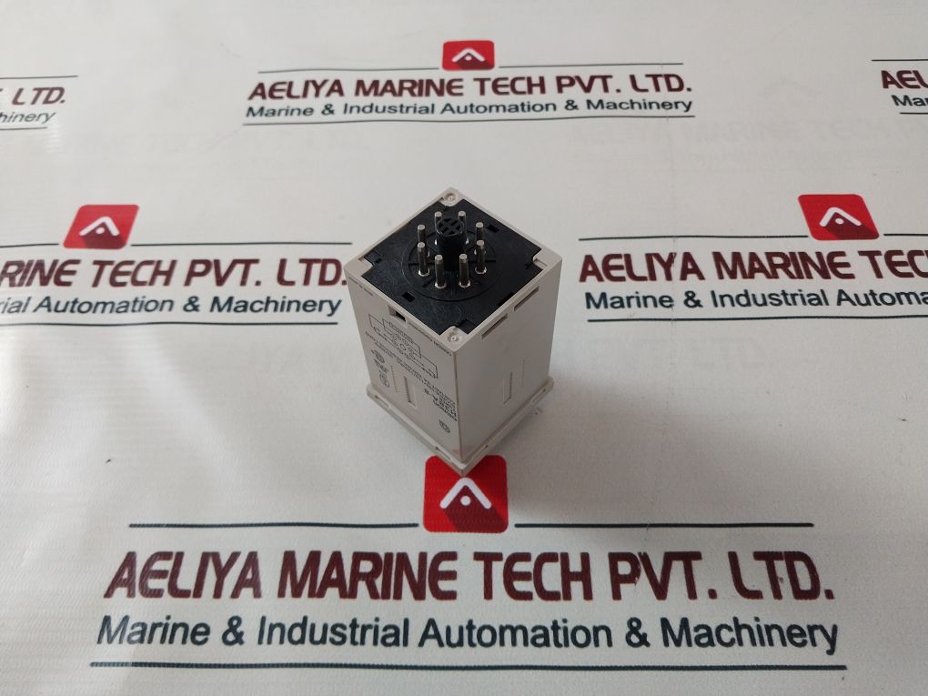 Omron H3Ba-8 Timer 50/60Hz