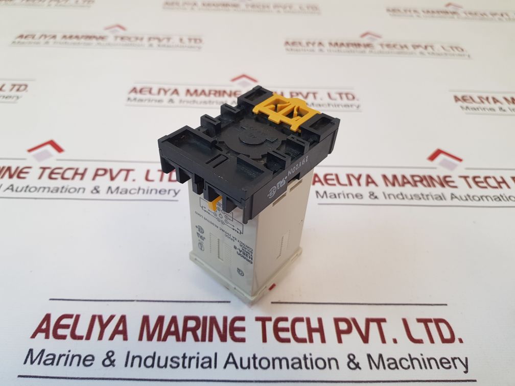 Omron H3Ba-8 Timer With Base 0-10 Sec