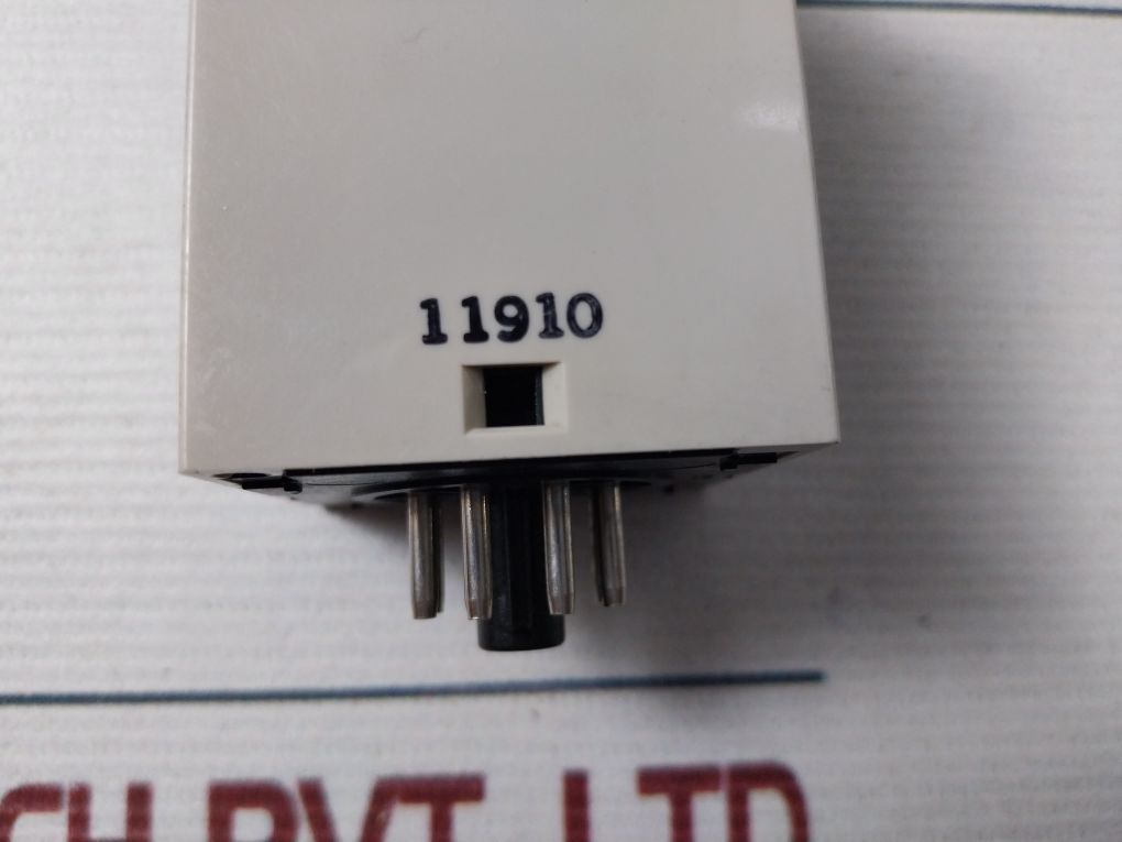 Omron H3Ba-8H Timer 0-0.5 Min 5A 250Vac