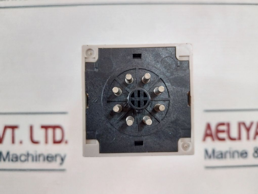 Omron H3Ba-8H Timer 5A 250 Vac