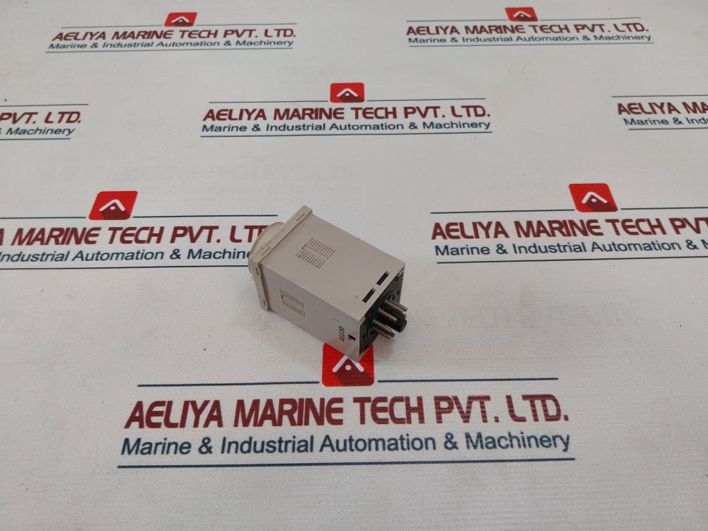 Omron H3Ba-8H Timer 5A 250 Vac