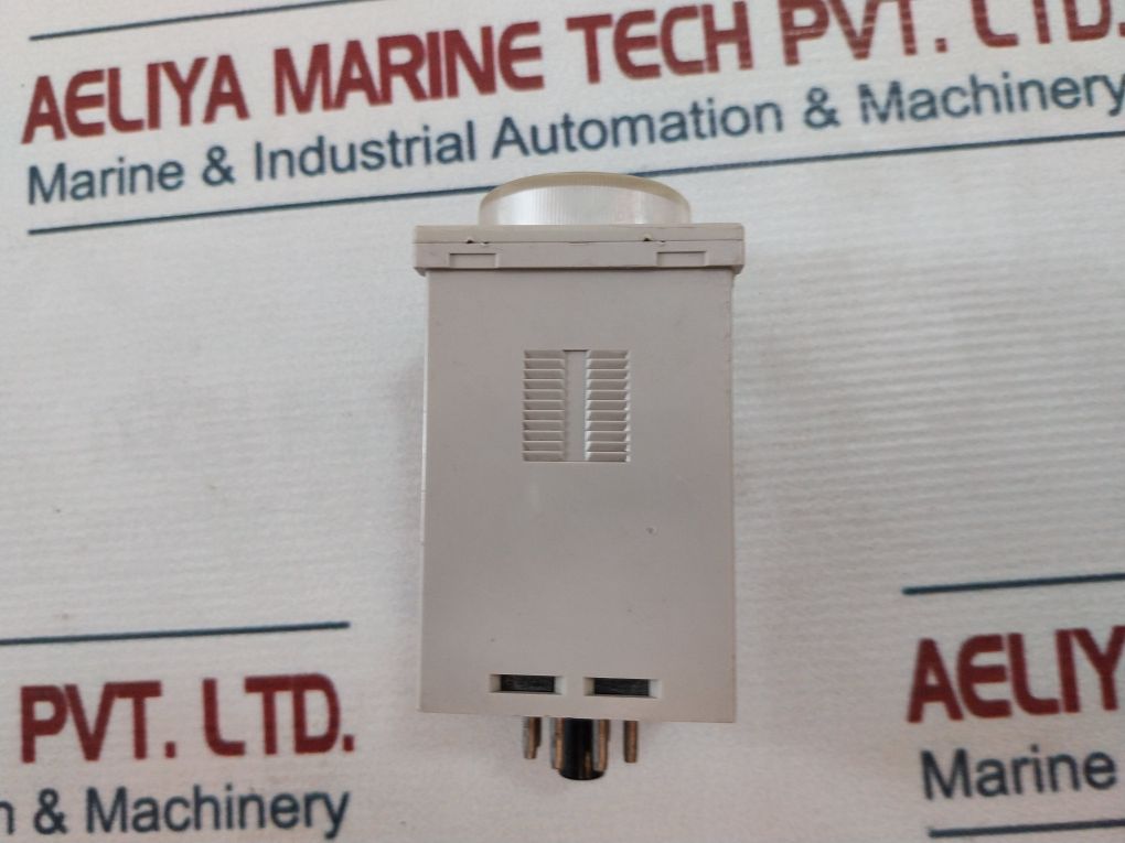 Omron H3Ba-8H Timer 5A 250 Vac