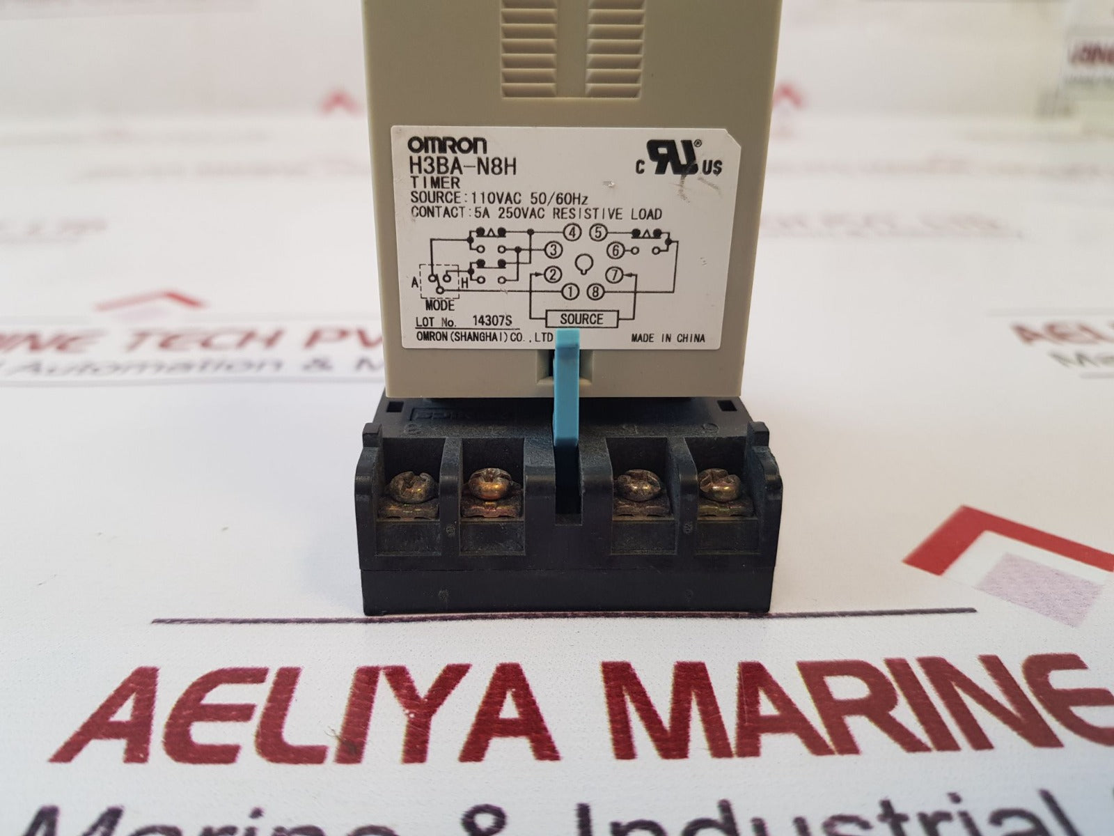 Omron H3Ba-n8H Timer With Base
