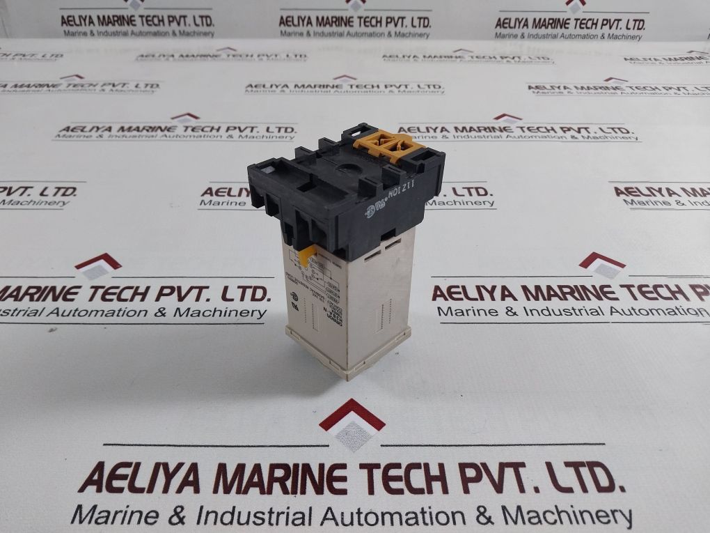 Omron H3Ba-n Timer 110 Vac 50/60Hz