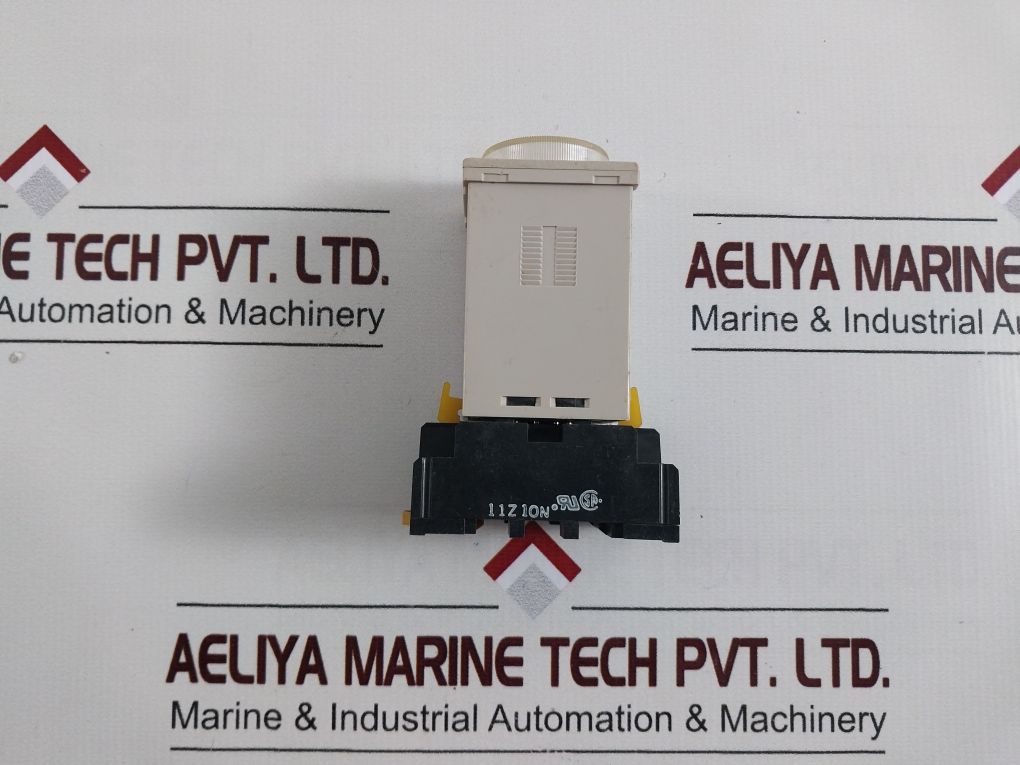 Omron H3Ba-n Timer 110 Vac 50/60Hz