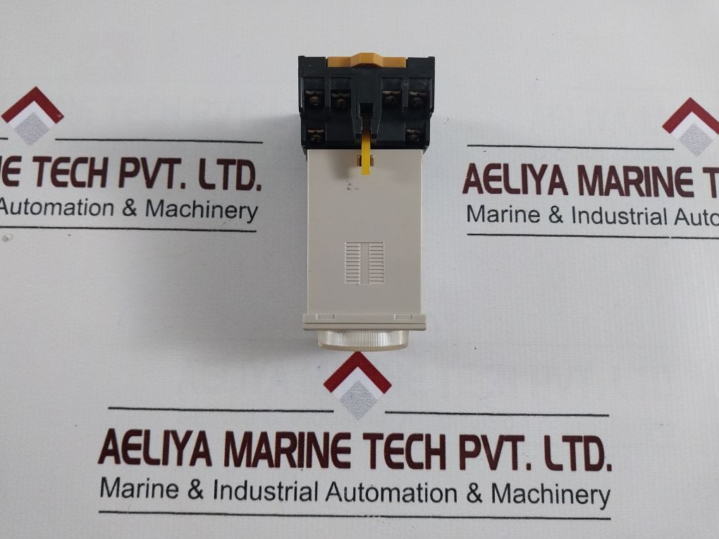 Omron H3Ba-n Timer 110 Vac 50/60Hz