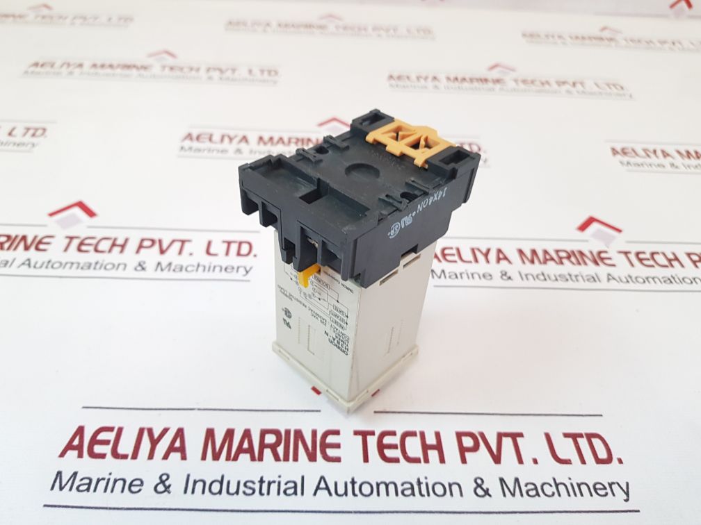 Omron H3Ba-n Timer With Base 0-1.2 Sec