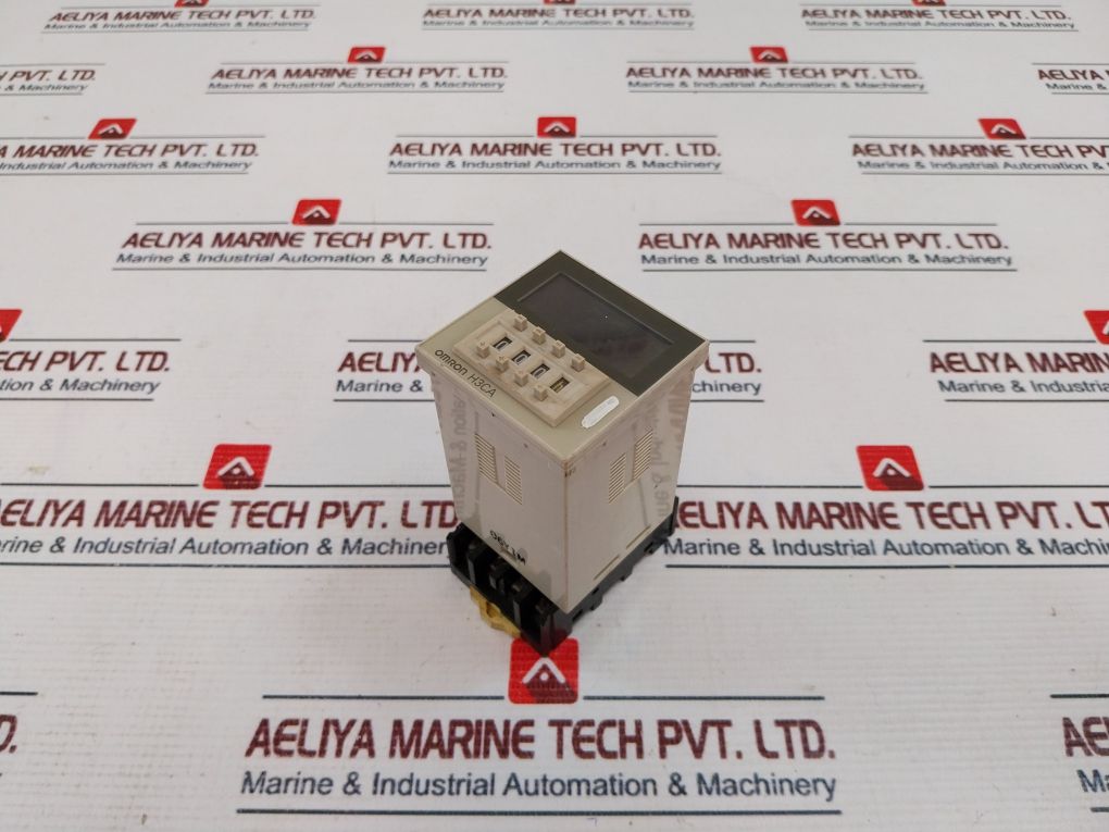 Omron H3Ca-8 Solid State Timer With Pf085A Base 50/60Hz
