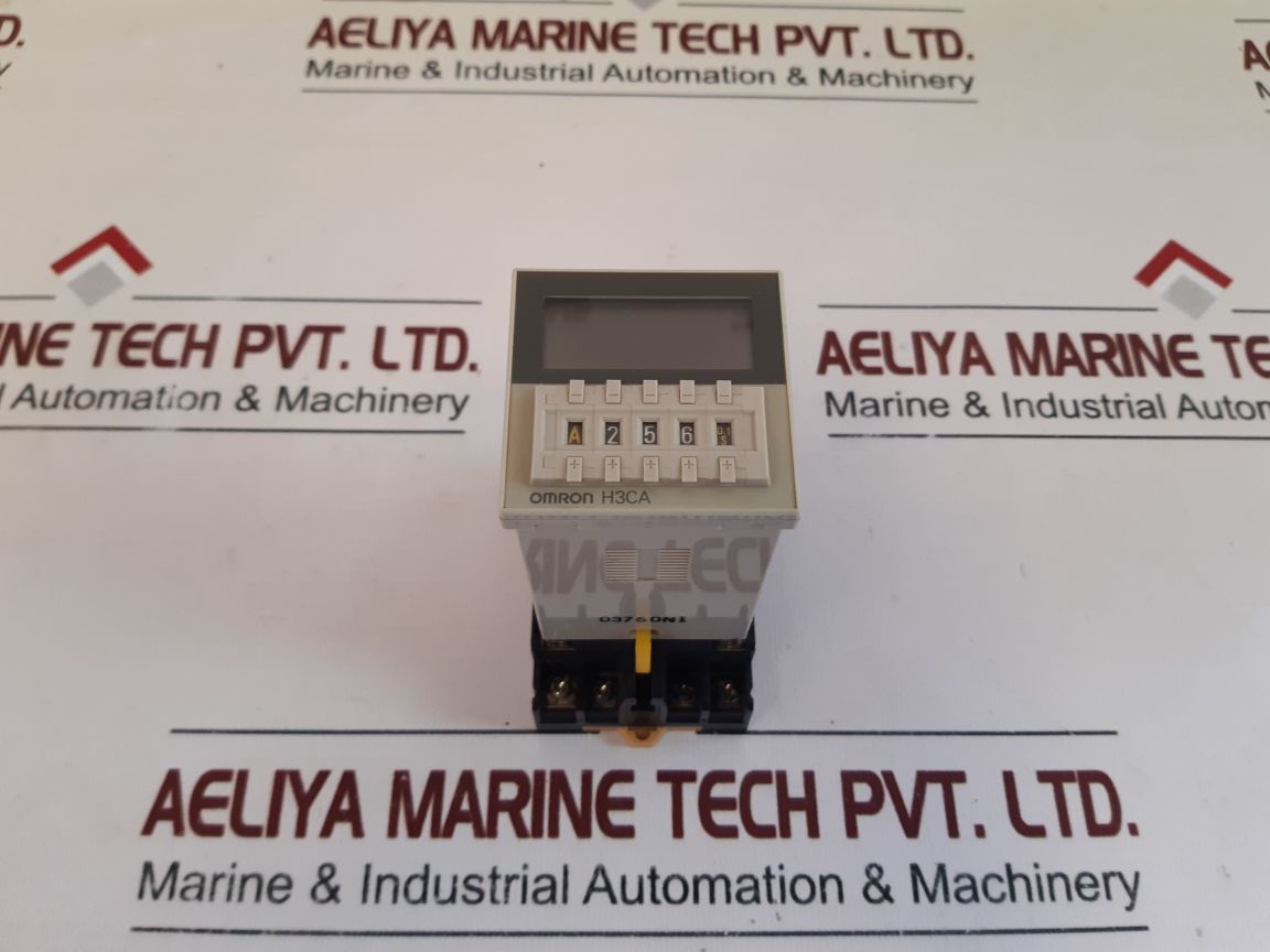 Omron H3Ca-a-306 Relay Timer With Base
