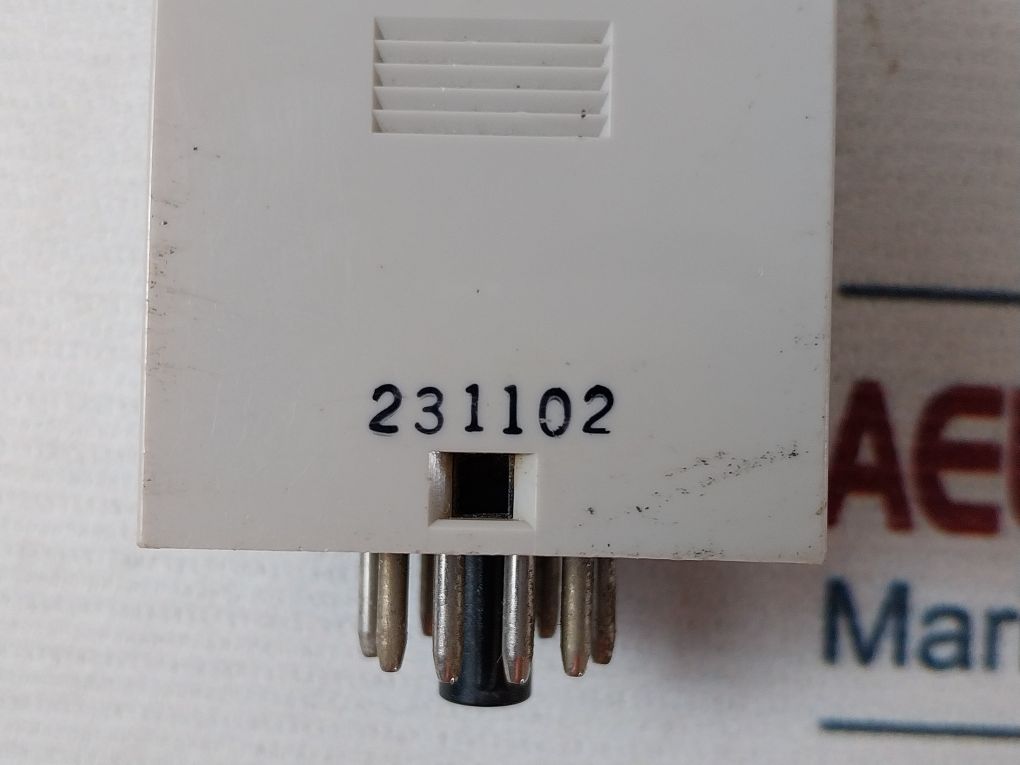 Omron H3Cr-a-315 Timer 0.05S-300H 50/60Hz/12-48 Vdc