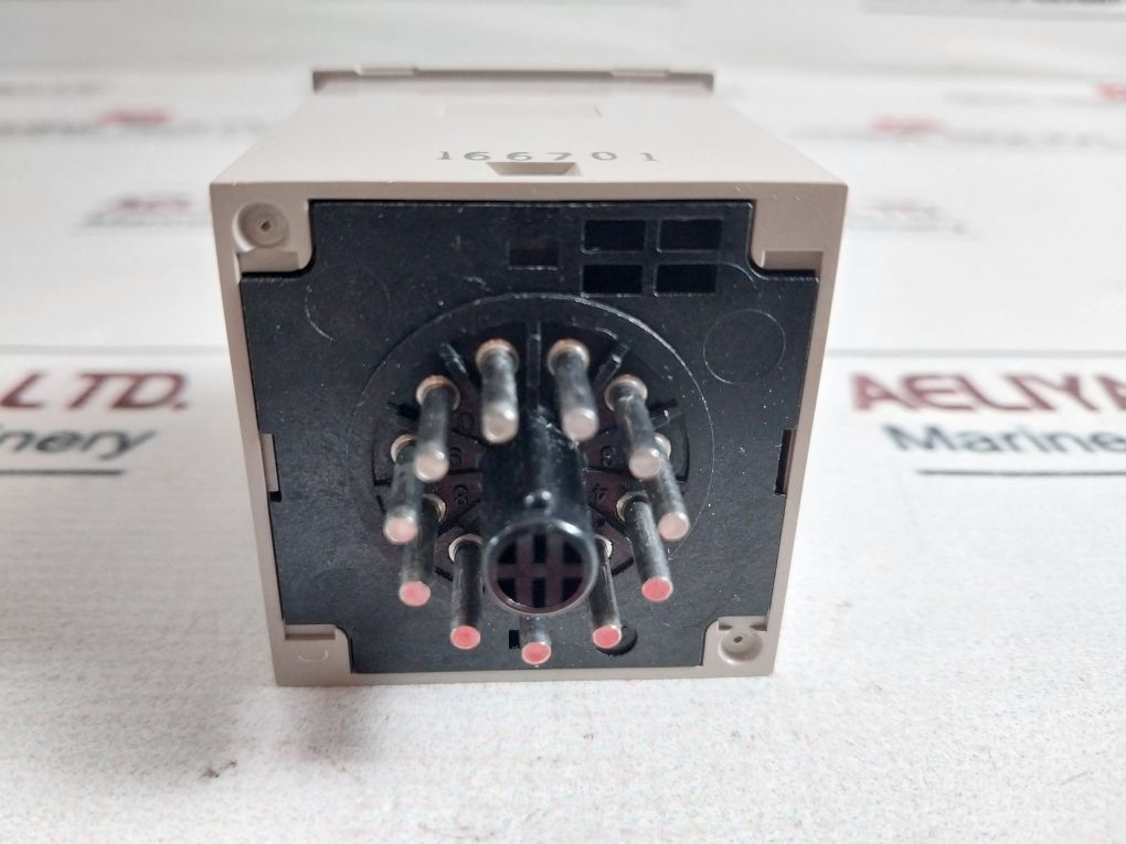 Omron H3Cr-a-315 Timer 0-12 Min 24Vdc/Ac