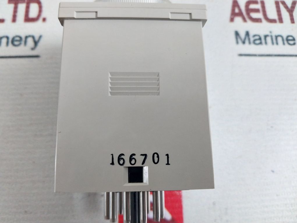 Omron H3Cr-a-315 Timer 0-12 Min 24Vdc/Ac