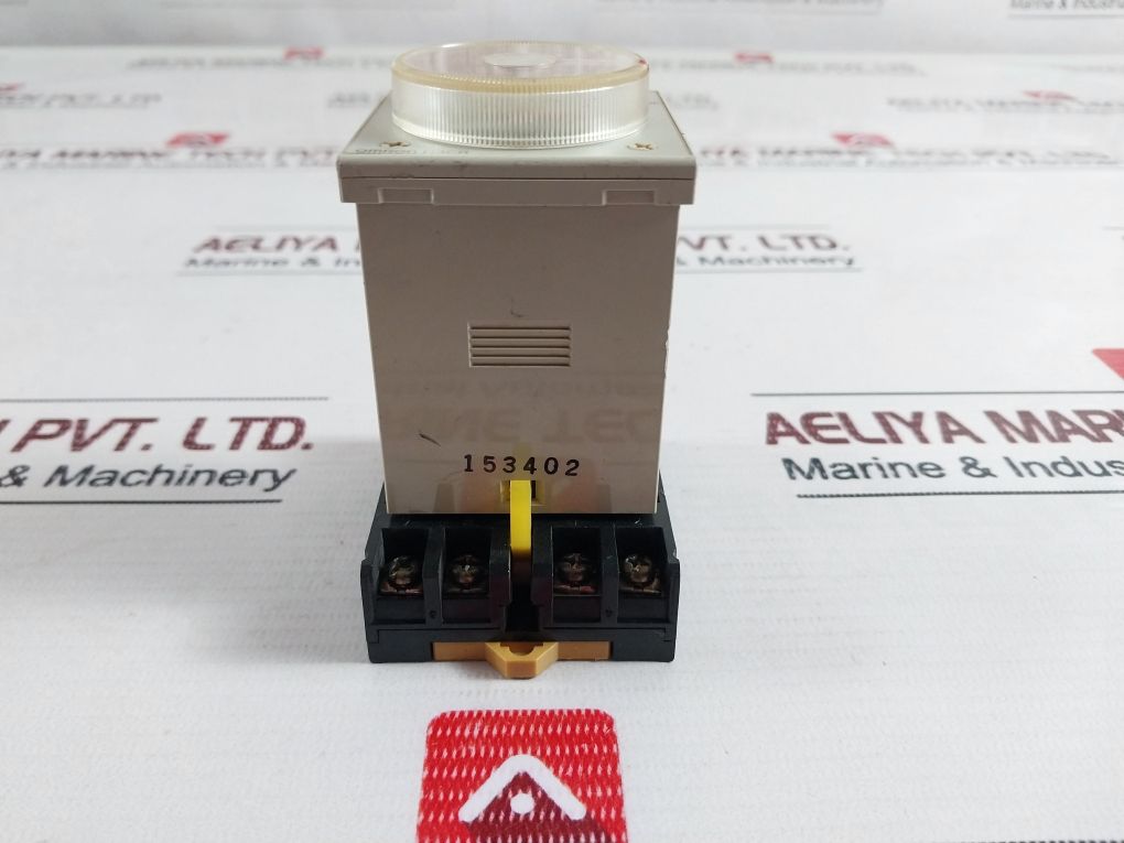 Omron H3Cr-a8 Timer With Base 0-12 Hrs