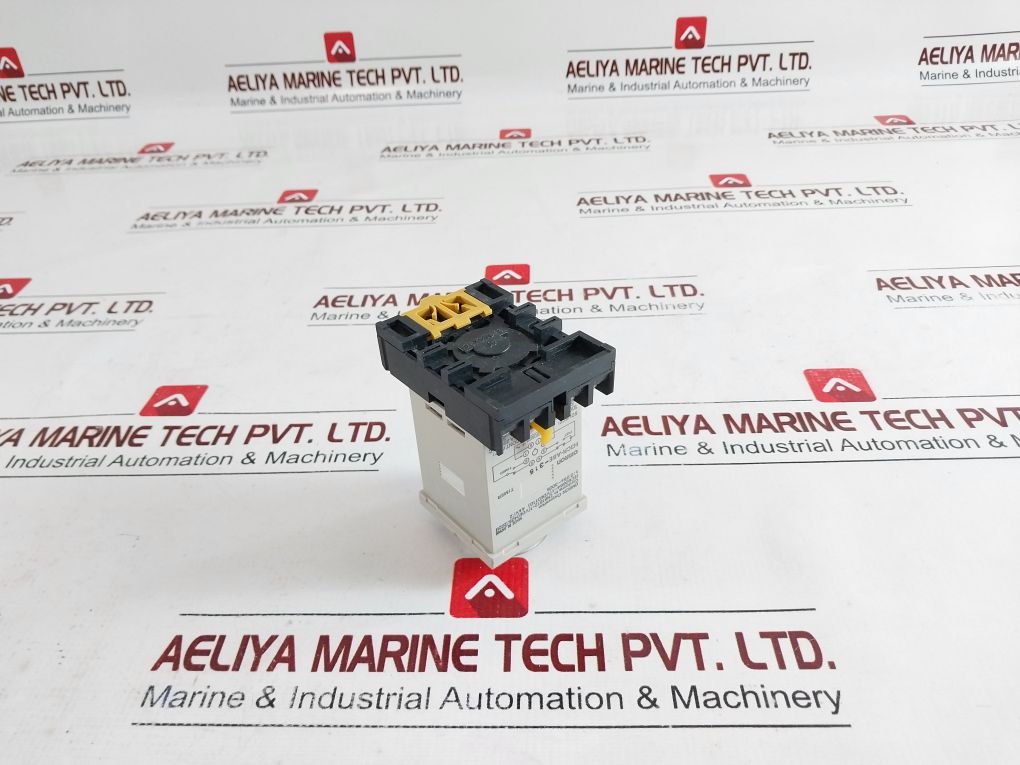 Omron H3Cr-a8E-315 Timer 0 To 1.2 Hrs