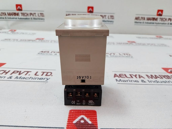 Omron H3Cr-a8E-315 Timer With Base 50/60Hz
