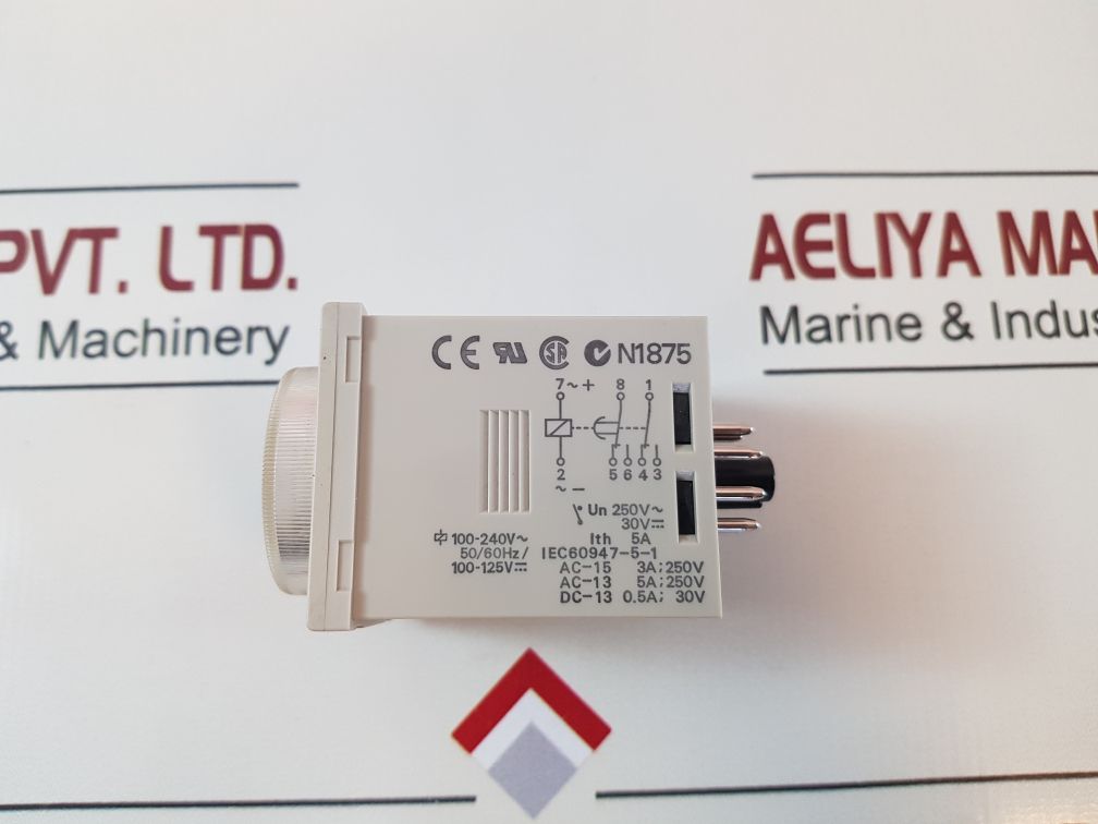 Omron H3Cr-a8E Timer 110Vac
