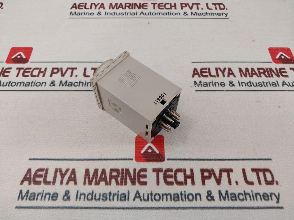 Omron H3Cr-a8El Timer 0-30 Sec 5A 250Vac