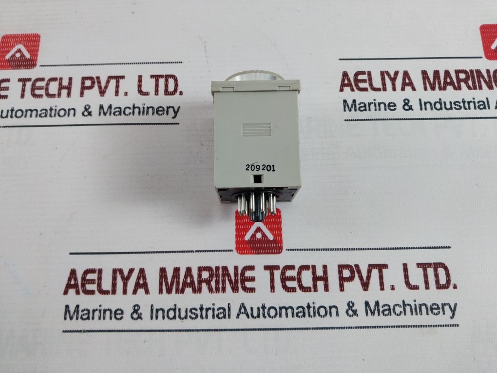 Omron H3Cr-a Digital Timer 100-240Vac 50/60Hz