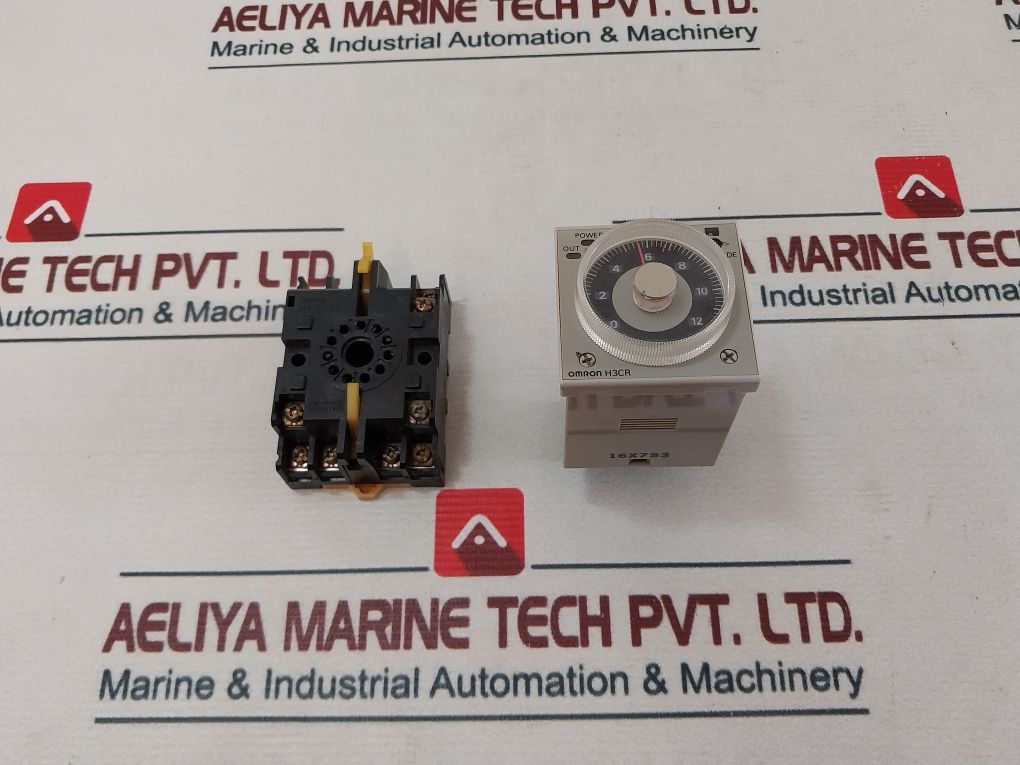 Omron H3Cr-a Solid State Multifunction Timing Relay With Base 0-12 Hrs