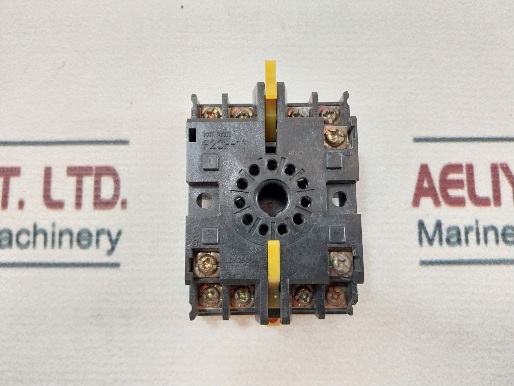 Omron H3Cr-a Solid State Multifunction Timing Relay With Base 0-12 Hrs