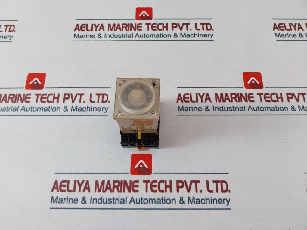 Omron H3Cr-a Timer With Base 2257M