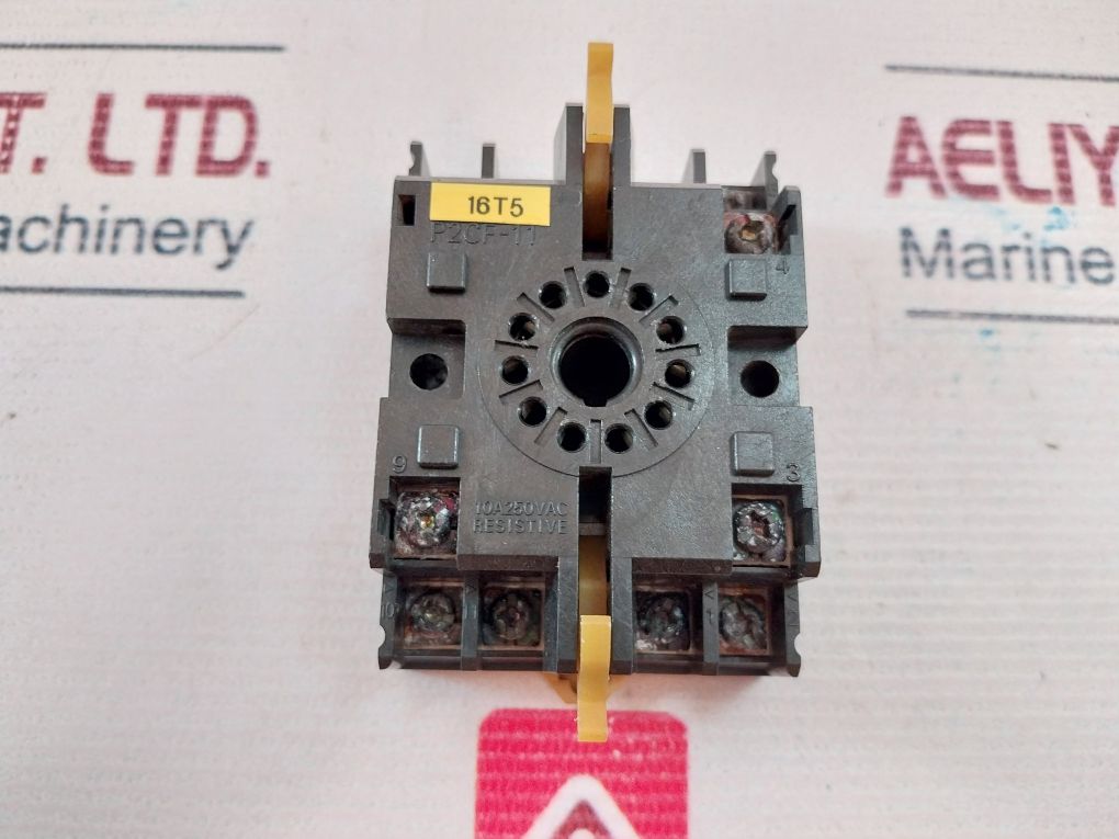 Omron H3Cr-a Timer With Socket Base P2Cf-11