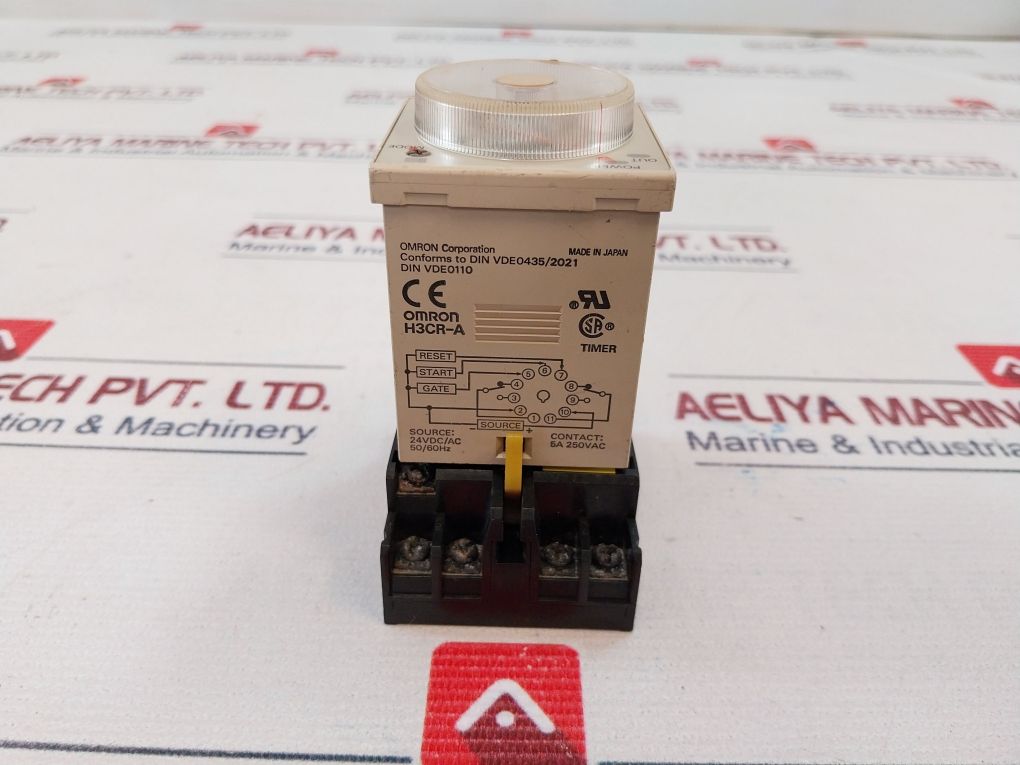 Omron H3Cr-a Timer With Socket Base P2Cf-11
