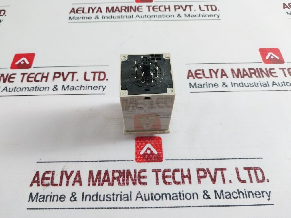 Omron H3Cr-g8L Timer 50/60 Hz