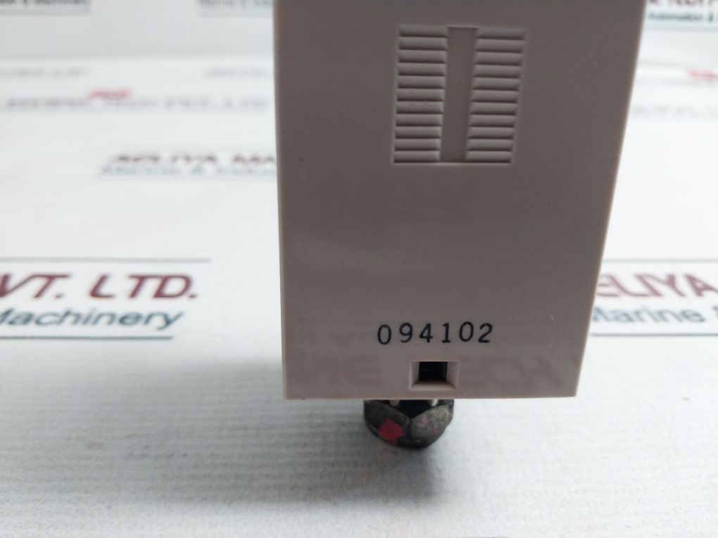 Omron H3Cr-h8L Power Off Delay Timer 200-240V Ac