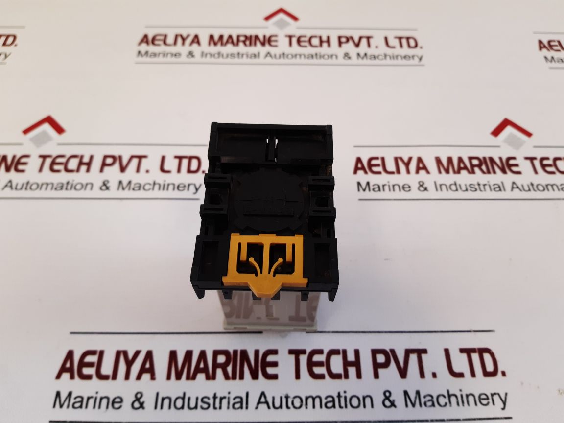 Omron H3Cr-h8L Power Off Delay Timer With Base