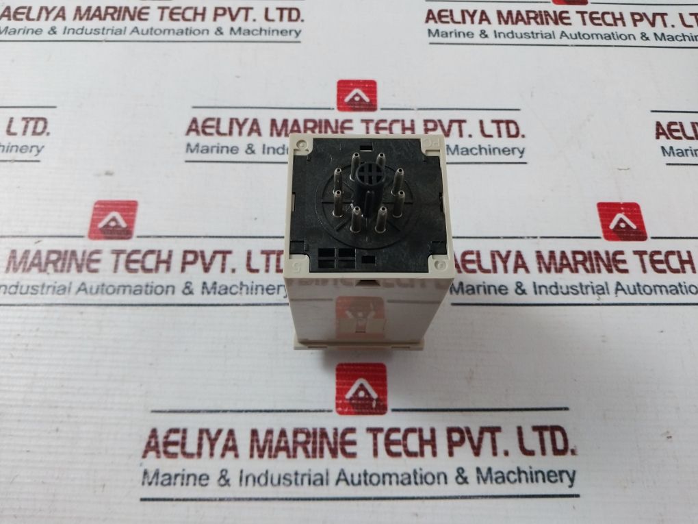 Omron H3Cr-h8L Time Relay 0-12 Sec