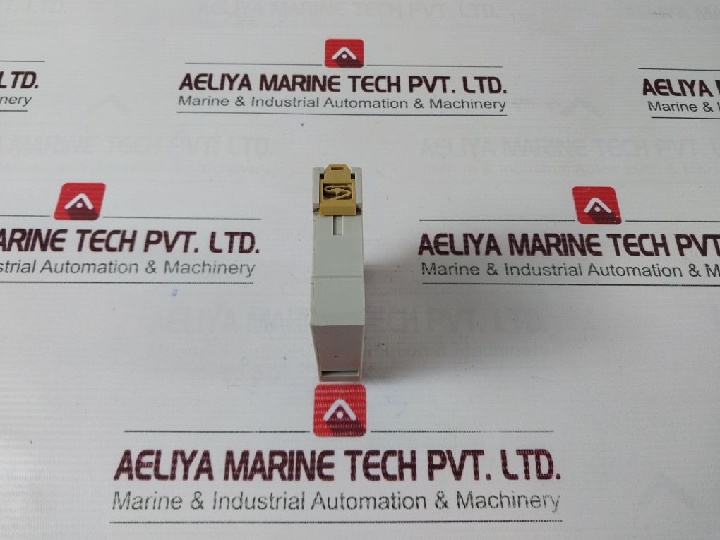 Omron H3De-f Timer Relay 24-230Vac/Dc