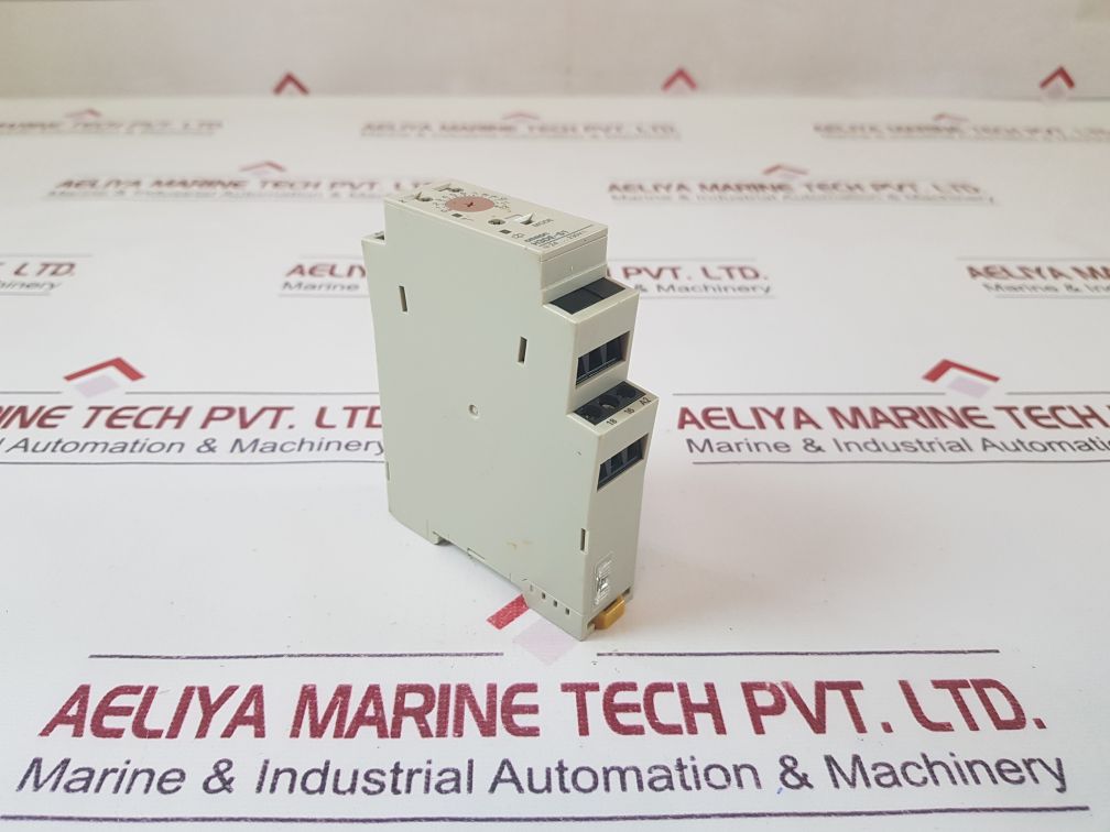 Omron H3De-s1 Timer Relay 0.1S-120H